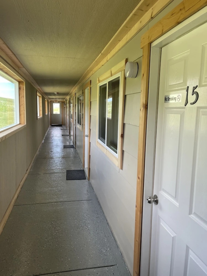 Hooks Hideaway Motel