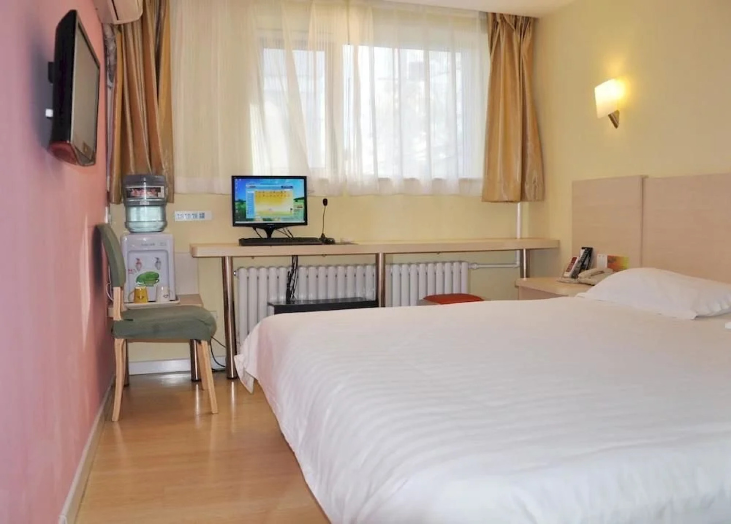 Hejia Hotel (Beijing Baiyun Road Fuxing Hospital)