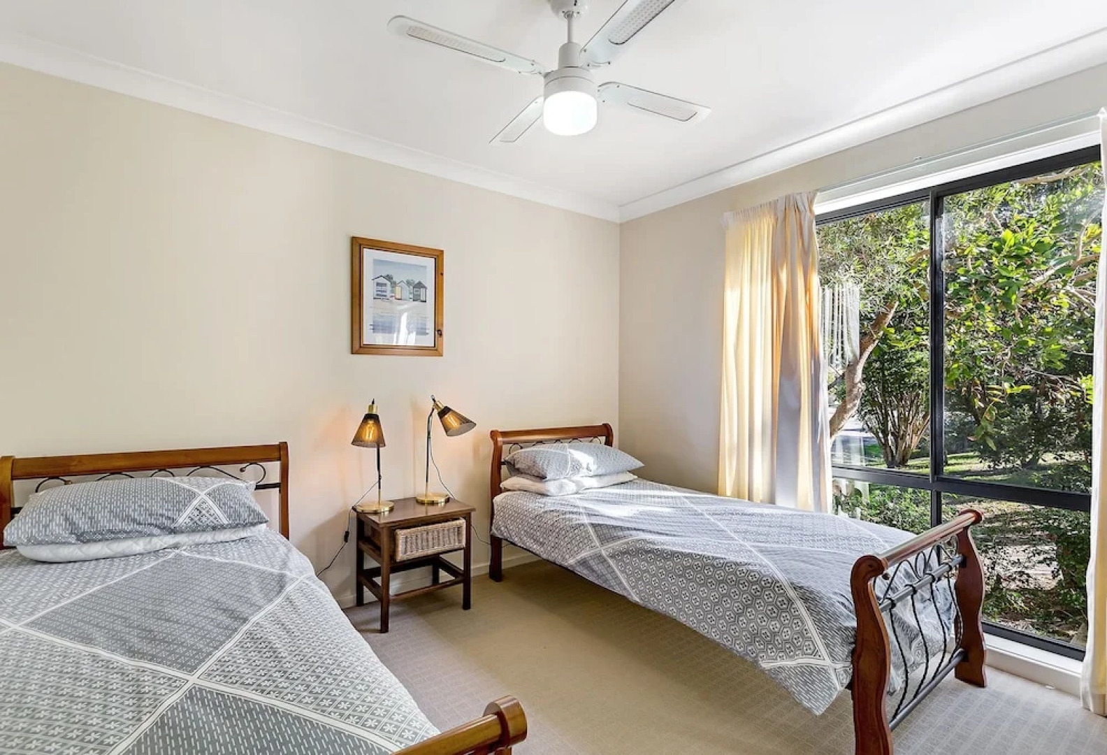 Indah Pantai, 84 Lentara Street