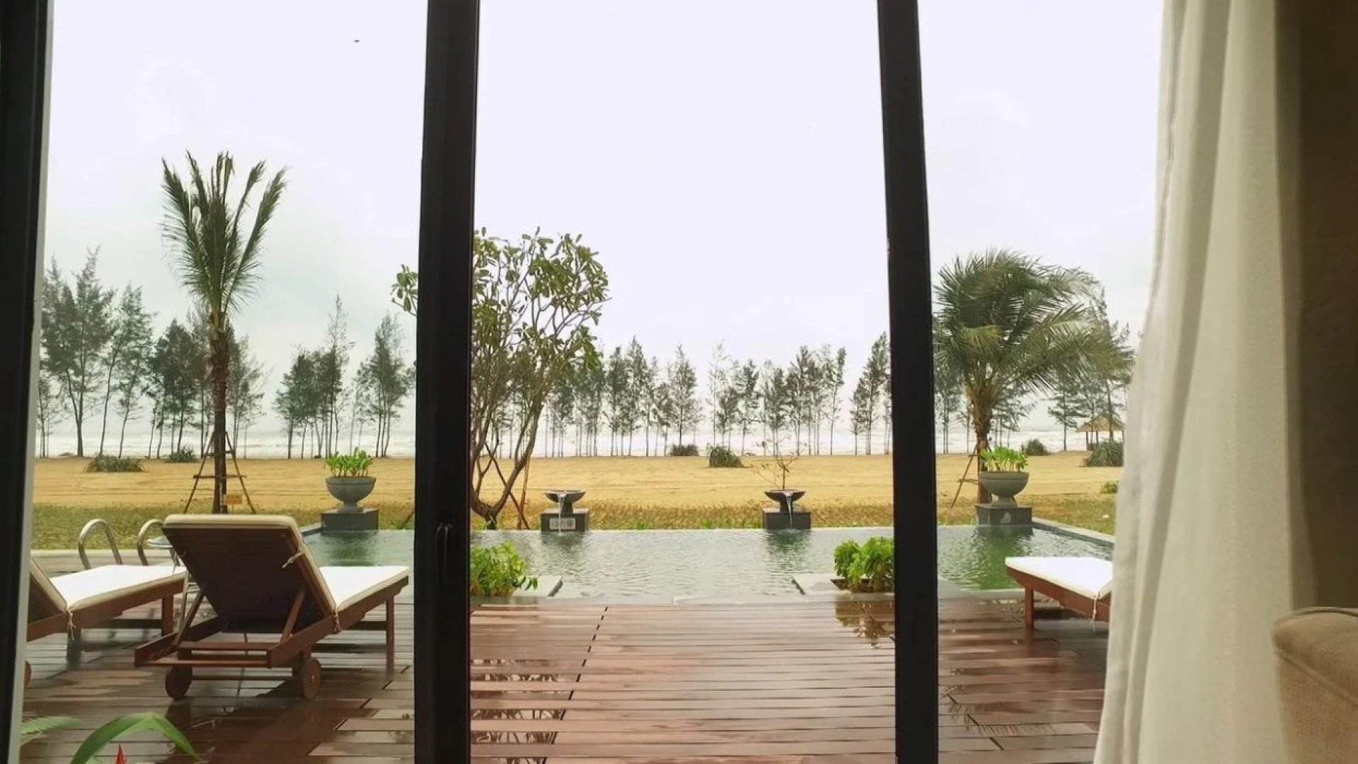 Meliá Vinpearl Cua Sot Beach Resort