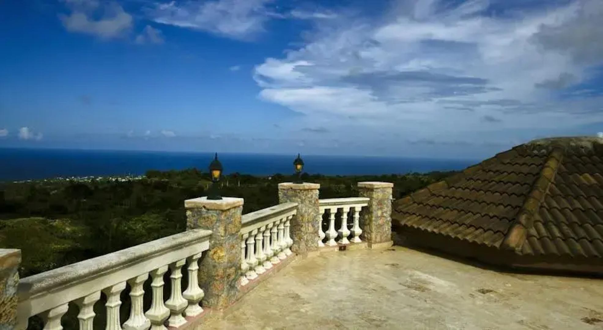 Golden Dolphin Villa