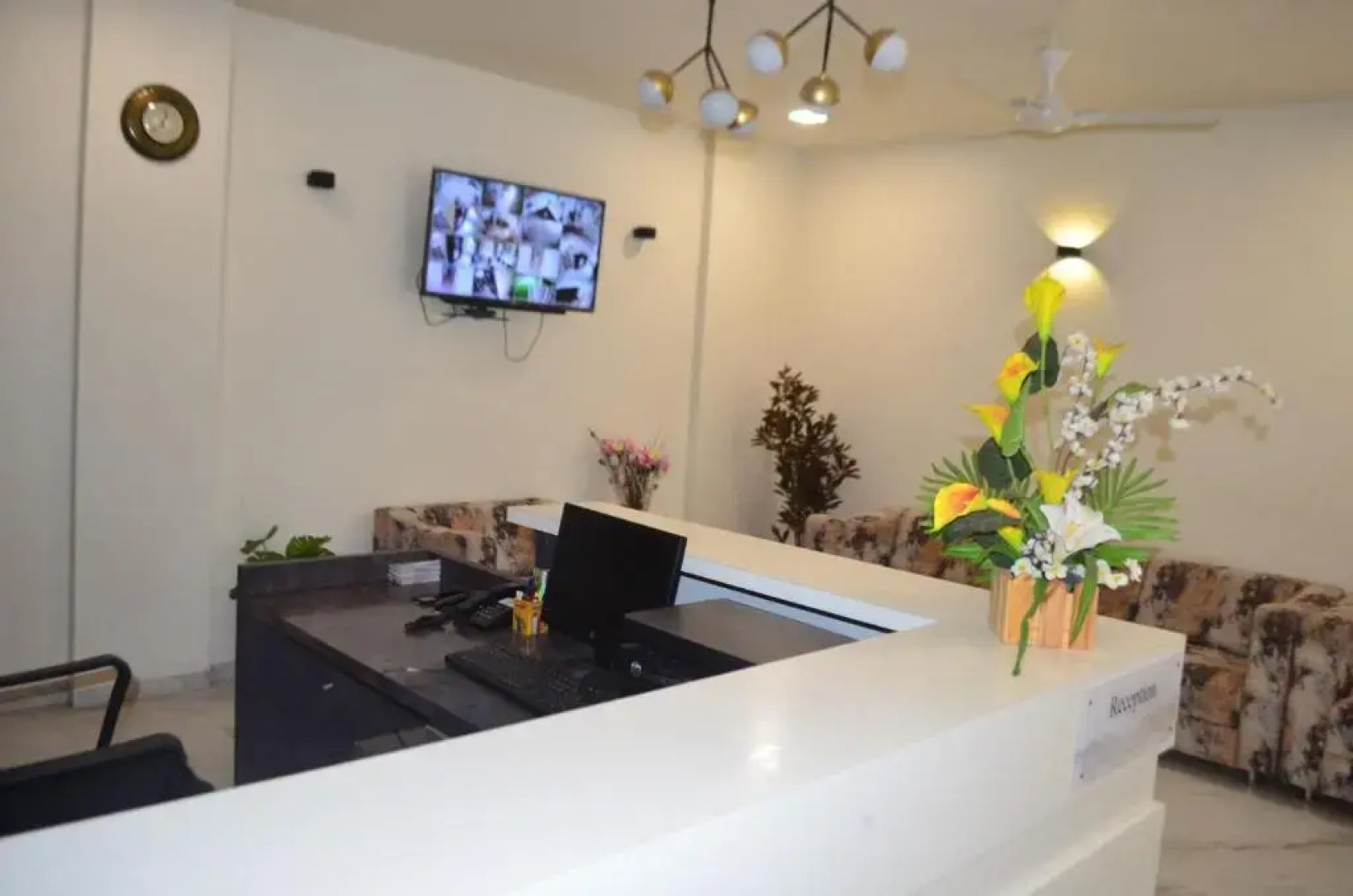 Hotel Anuradha Deluxe by OYO Rooms