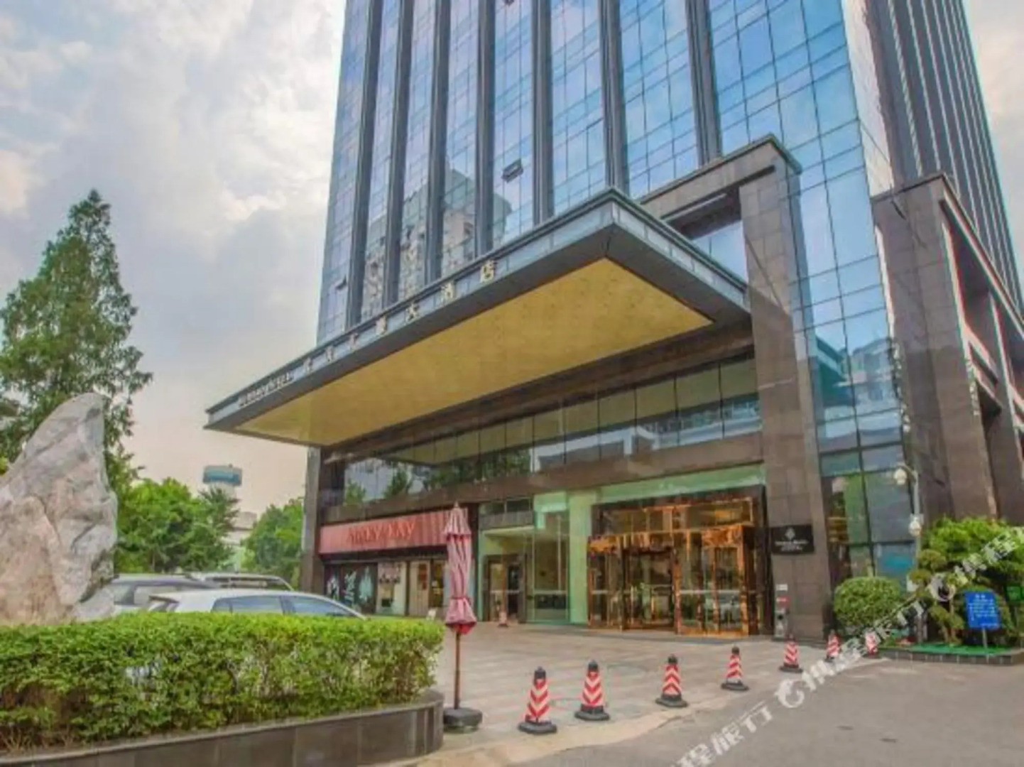 Wuhan Huihao Hotel (Jianghan Road Pedestrian Street)