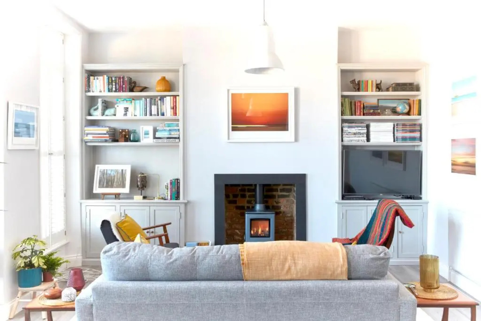 Spacious beach front apartment with stunning sea views