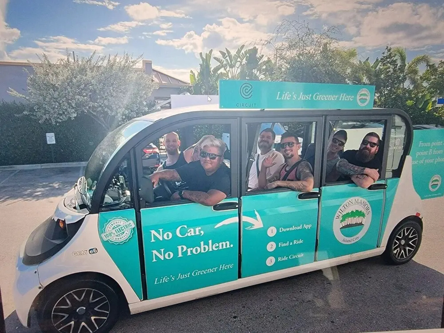 Shangri-la 3 Bedroom Home by RedAwning