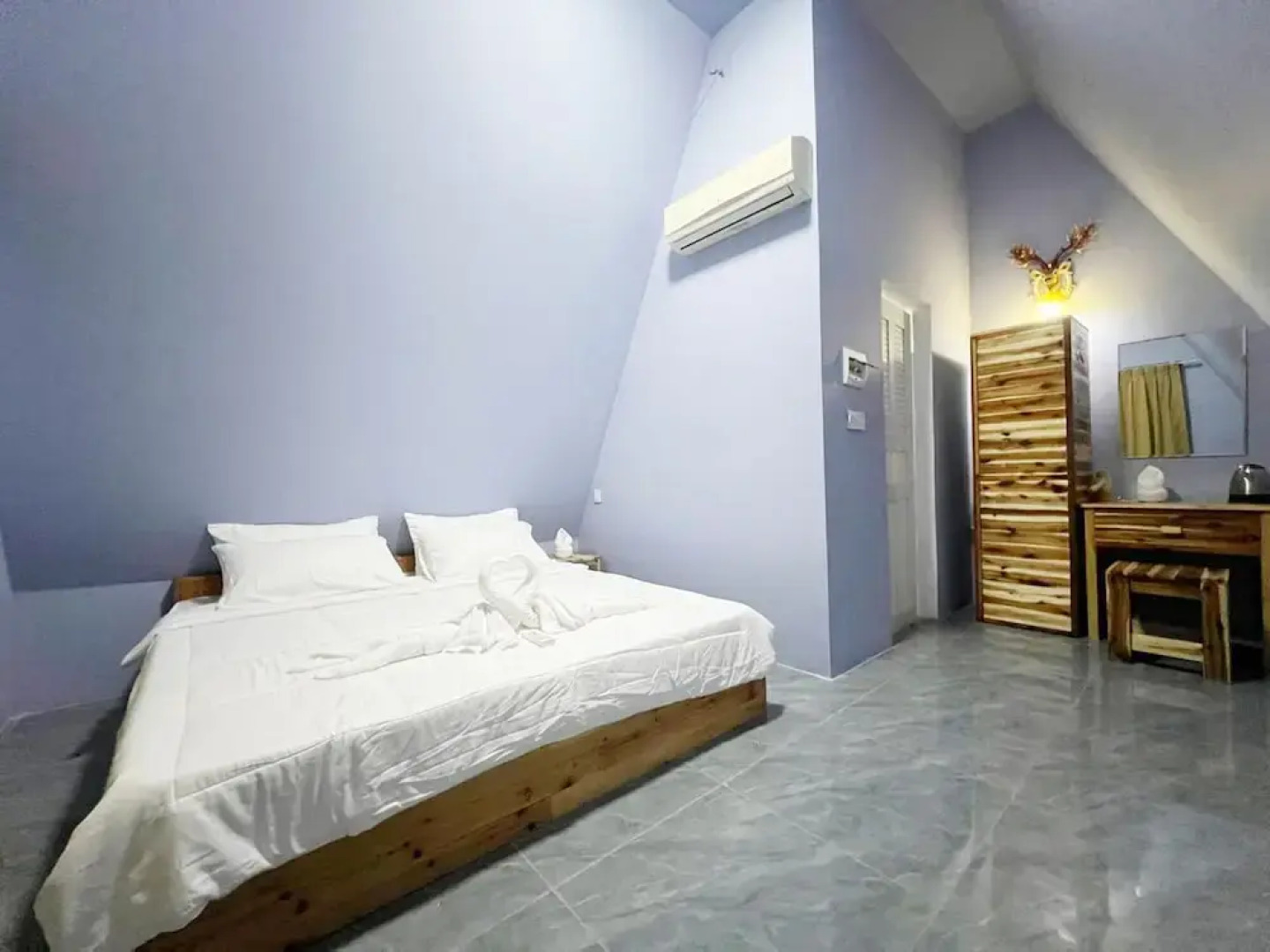 SELA Bungalow and Italian Restaurant