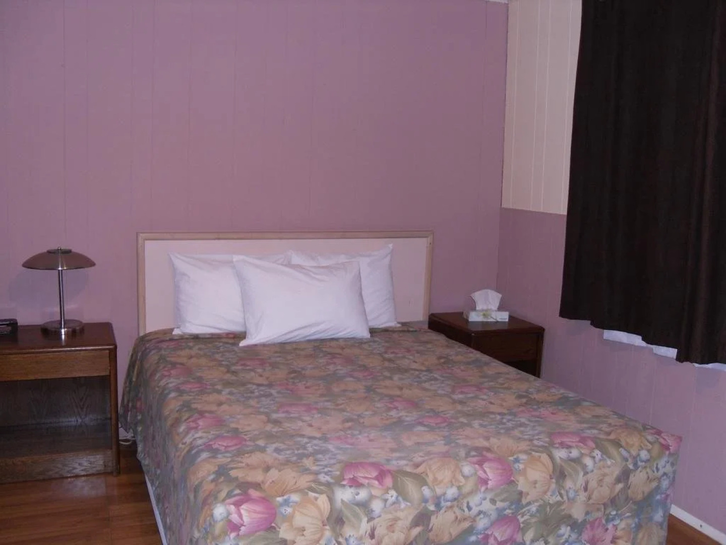 Hotel Bethel - Fort MacLeod, AB