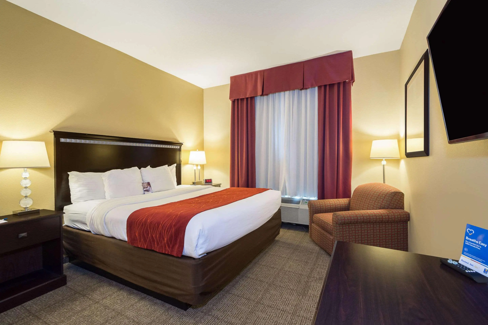 Comfort Inn and Suites Maingate South Davenport