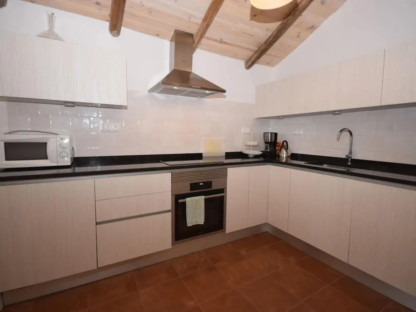 Attractive Portuguese Farm With Modern Decoration