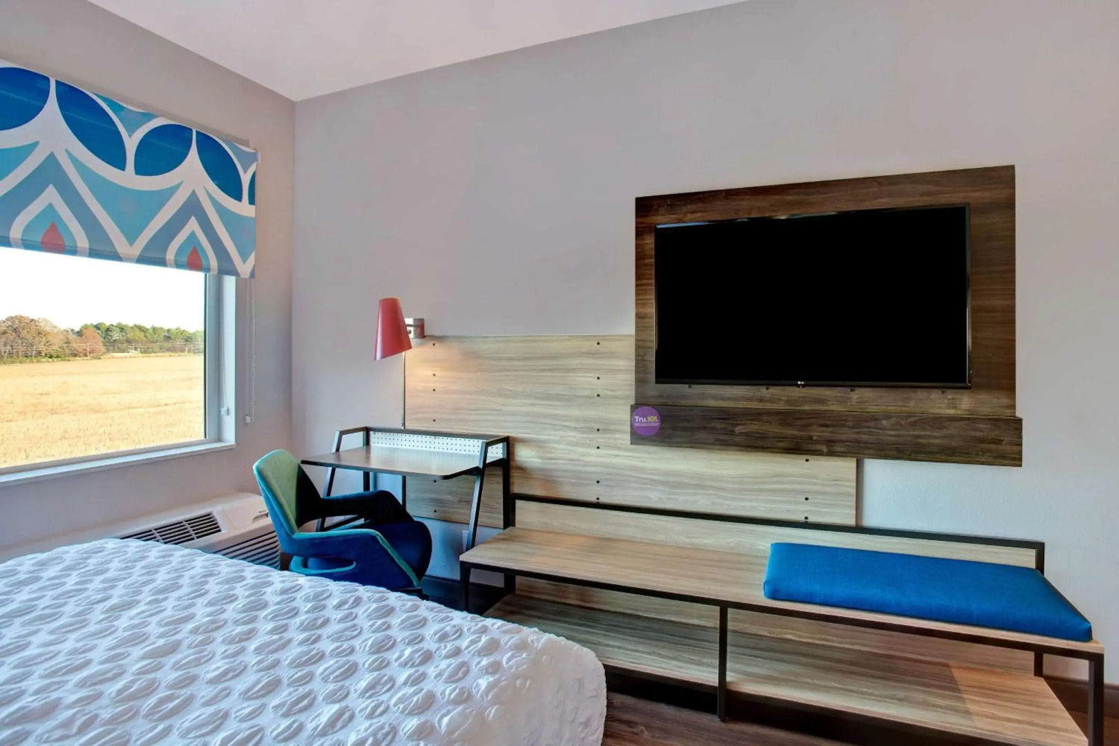 Tru by Hilton Alcoa Knoxville Airport