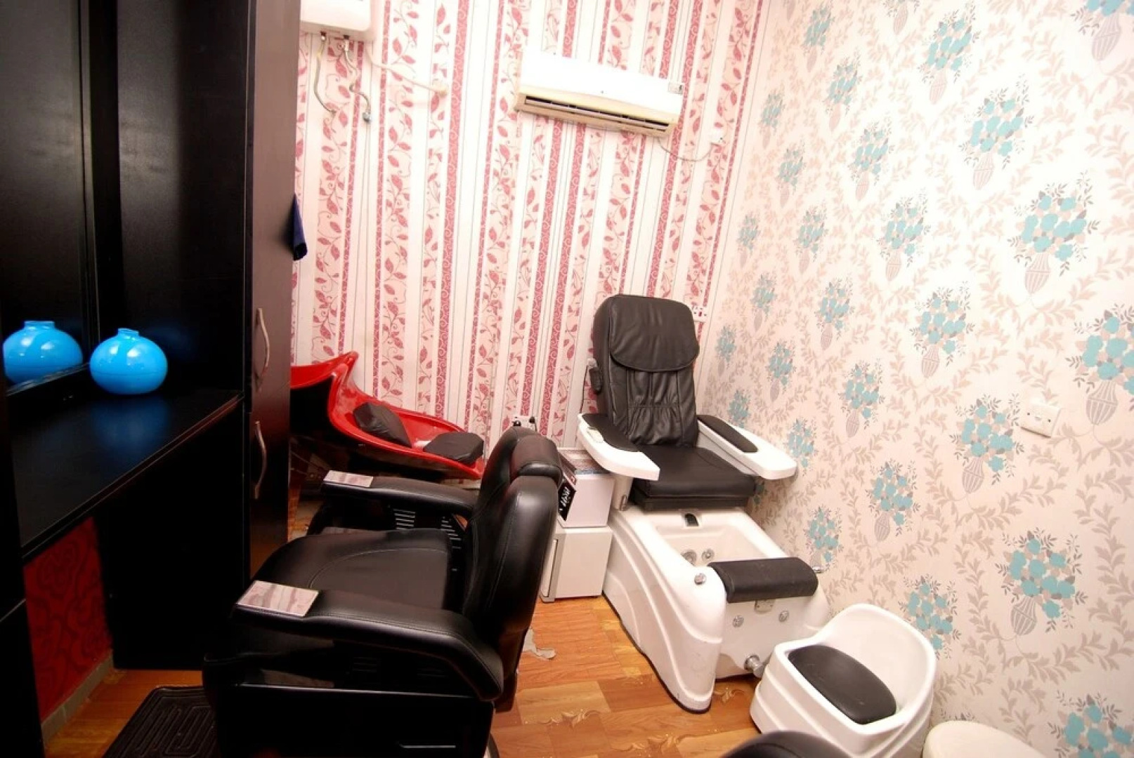 Lake Crescent Hotel & Suites