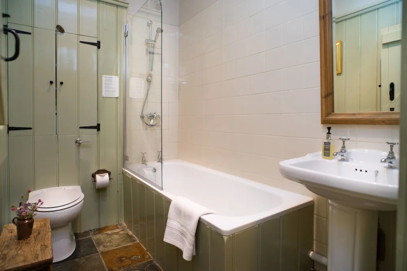 Nantgwynfaen Organic Farm B&B Wales