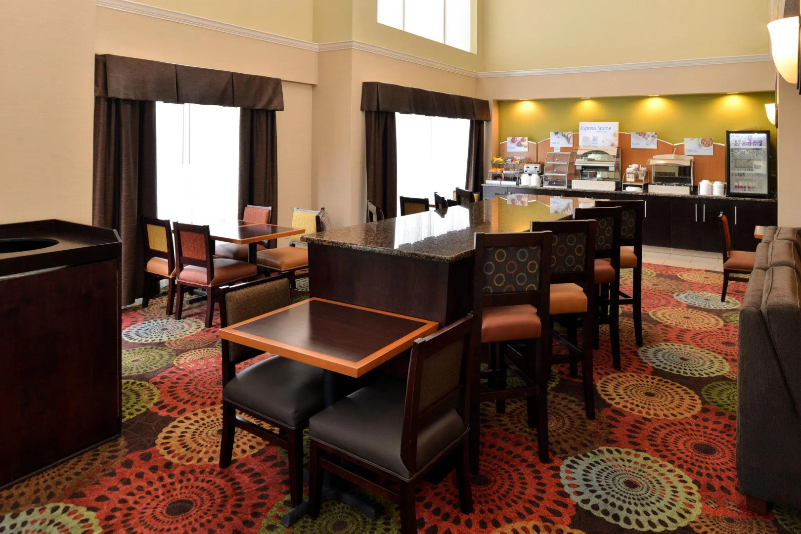 Holiday Inn Express White House by IHG