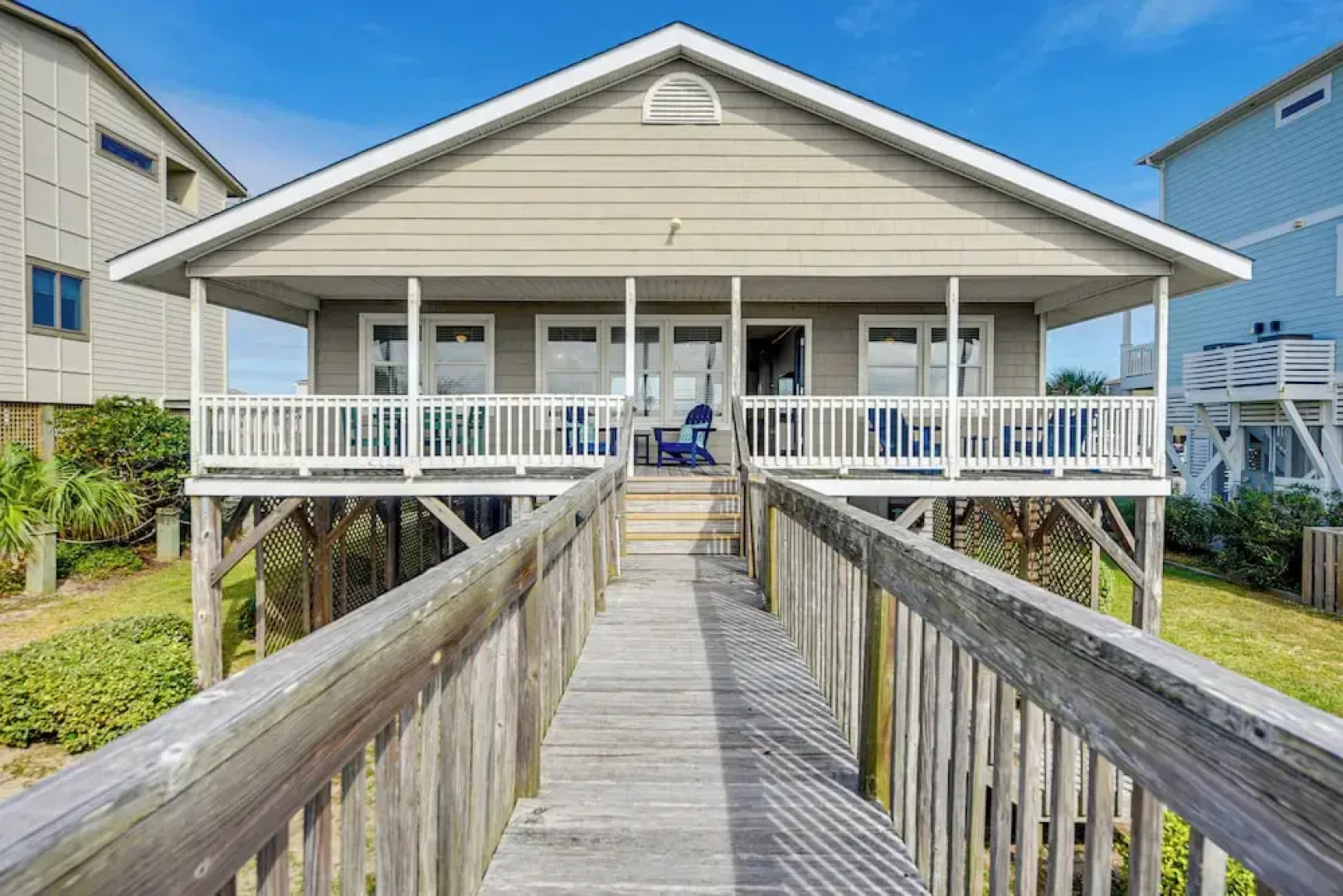 Home on Ocean Isle Beach w/ Catwalk & Deck