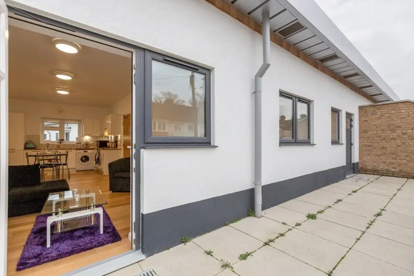 2BR Apt-sleeps 5-accessible-central Dartford