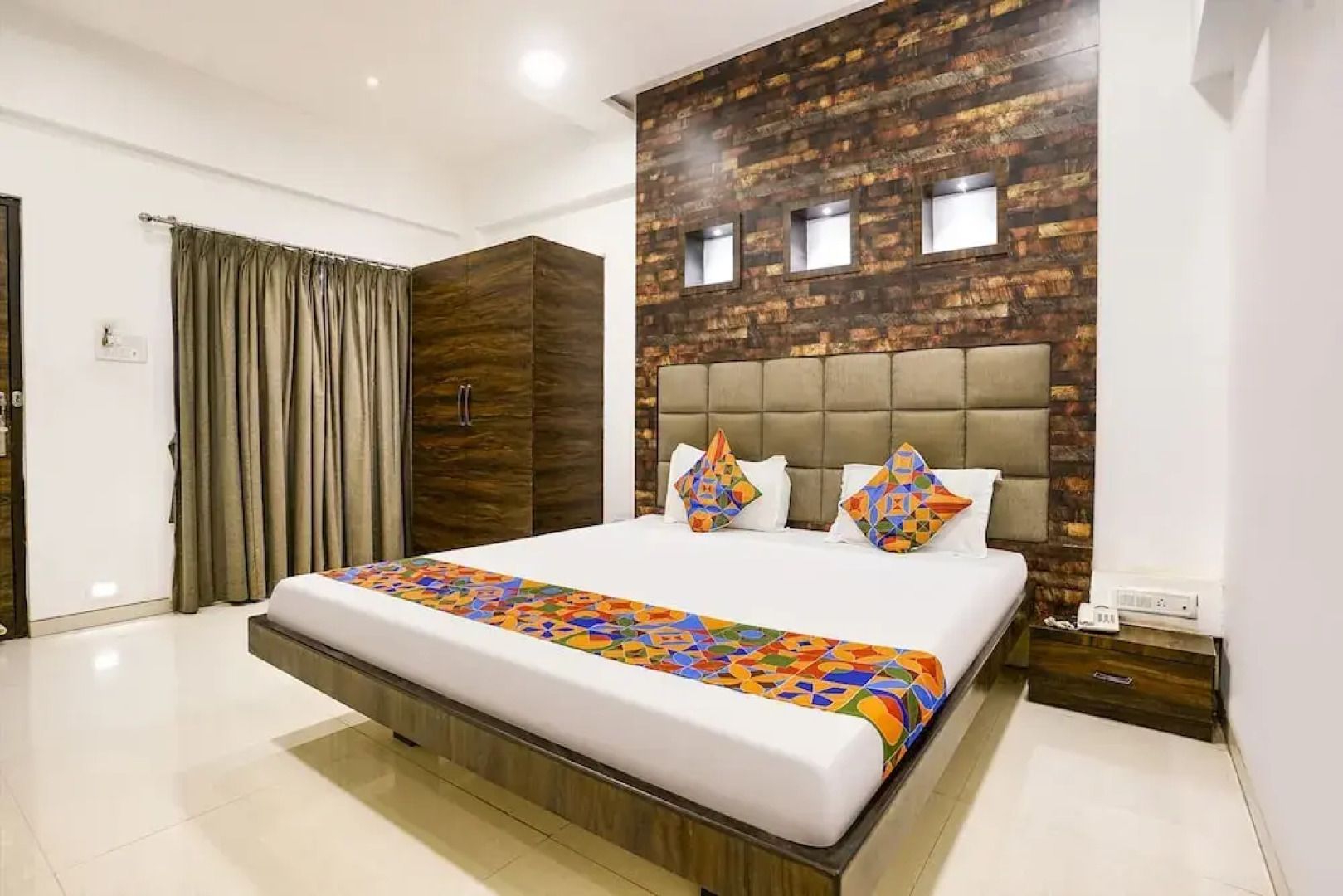 Fabhotel Blue Roof Sea Side