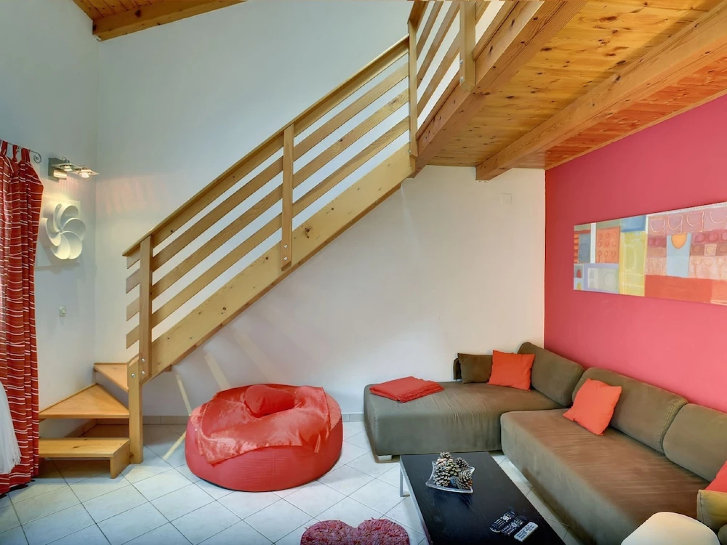 Detached Holiday House With Private Pool Only Near the Beach