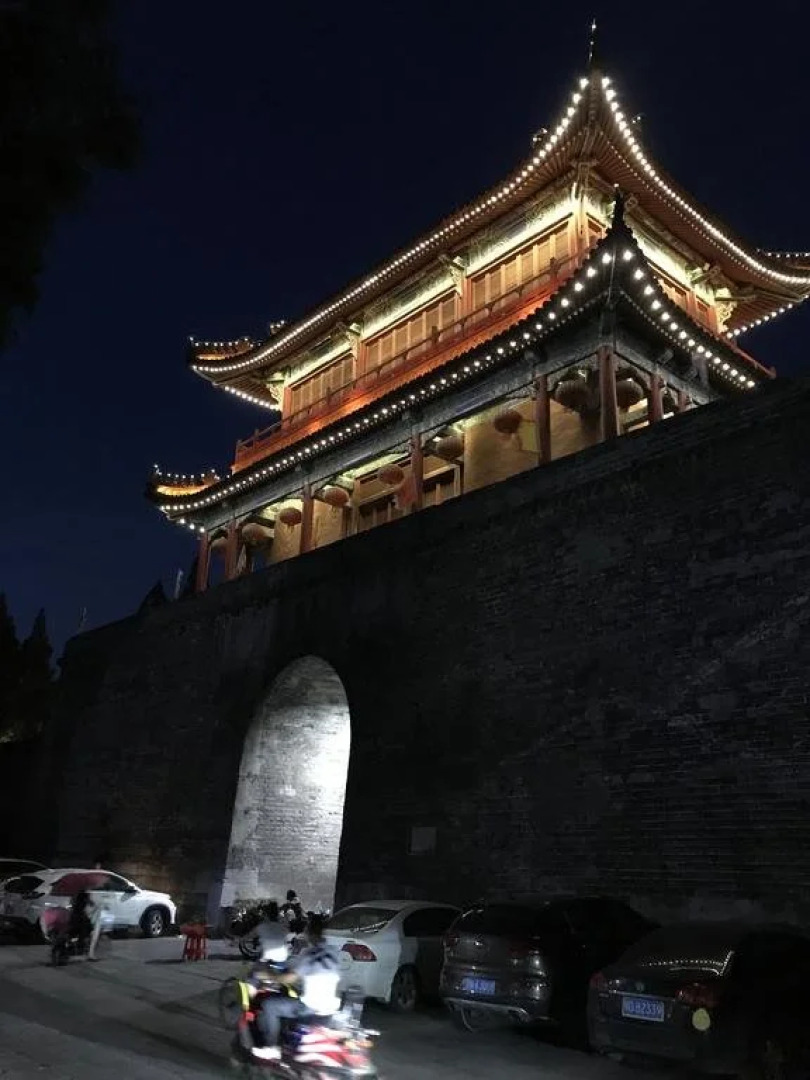 Jingzhou Dragon Hotel