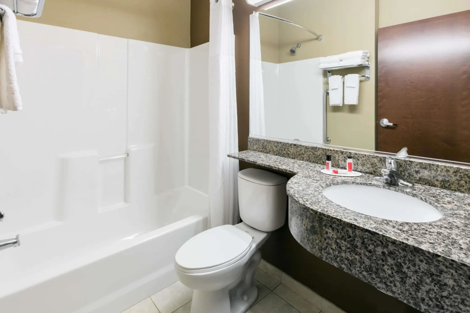 Sleep Inn & Suites Steubenville at the University