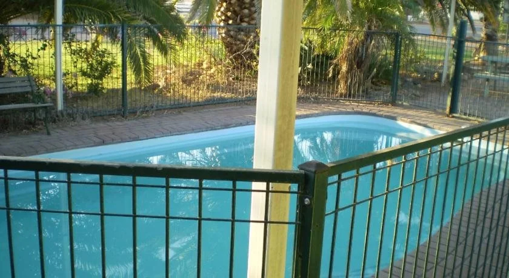 Banjo's Overnight & Holiday Units