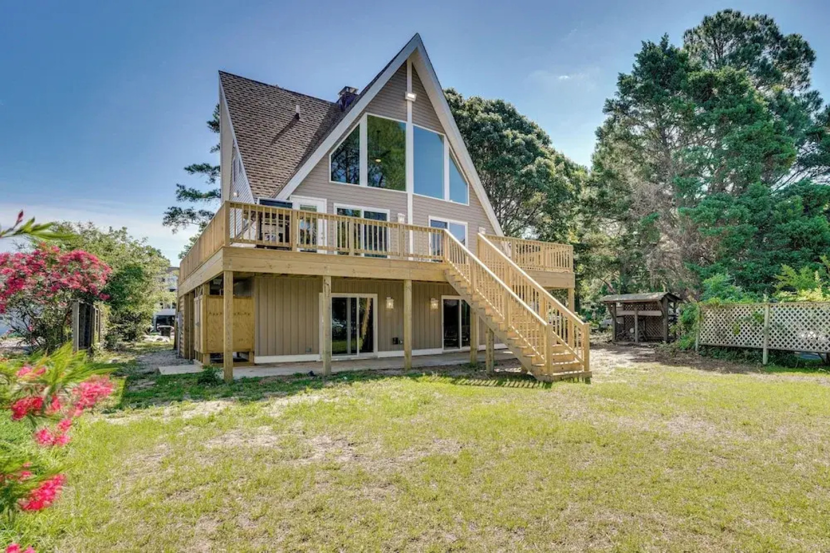 Private Dock & Beach Access: Outer Banks Area Home