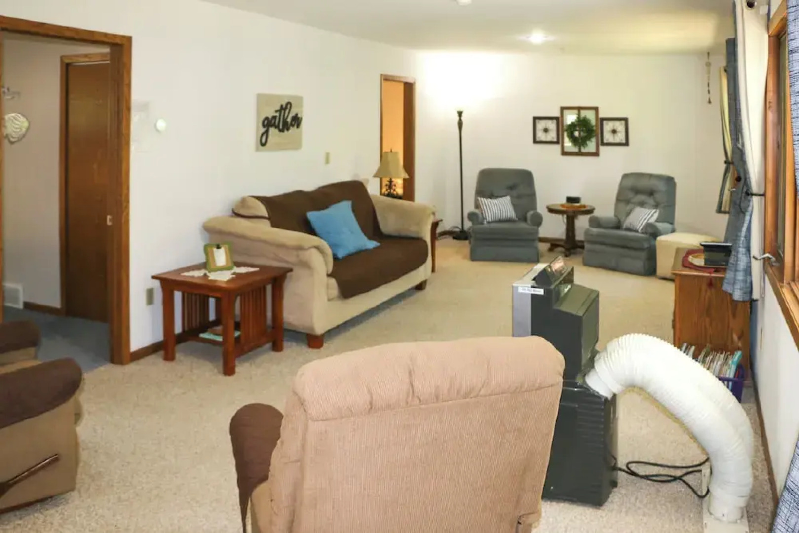 Fishermen's Paradise w/ Fire Pit on Rice Lake!