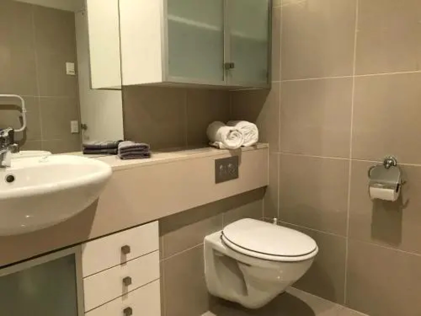 Oxley's Waterfront Luxury Apartment