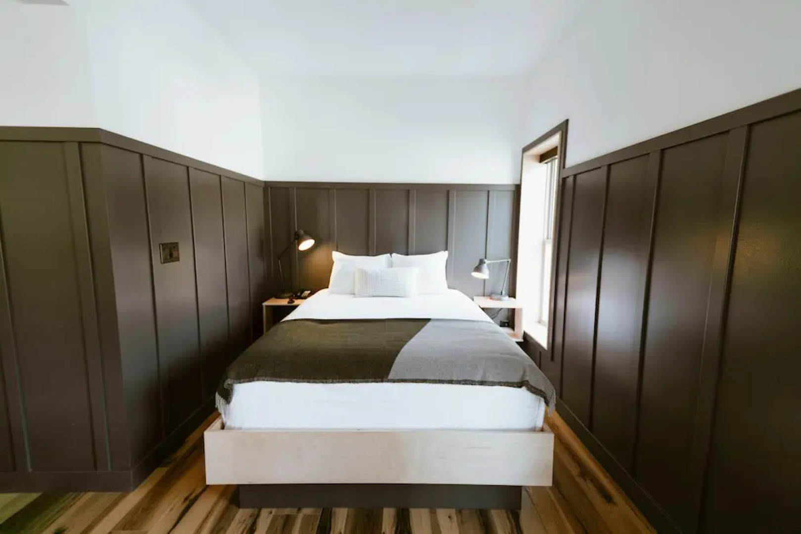 The Flying Steamshovel Inn