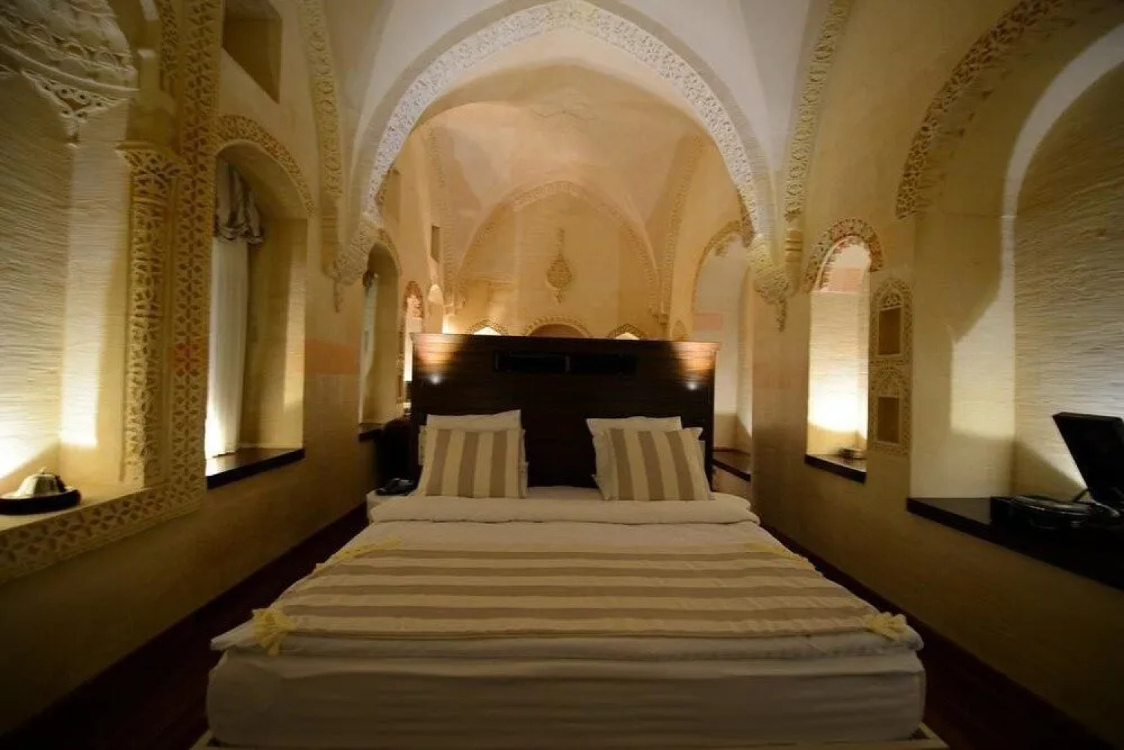 Shmayaa Hotel - Special Class