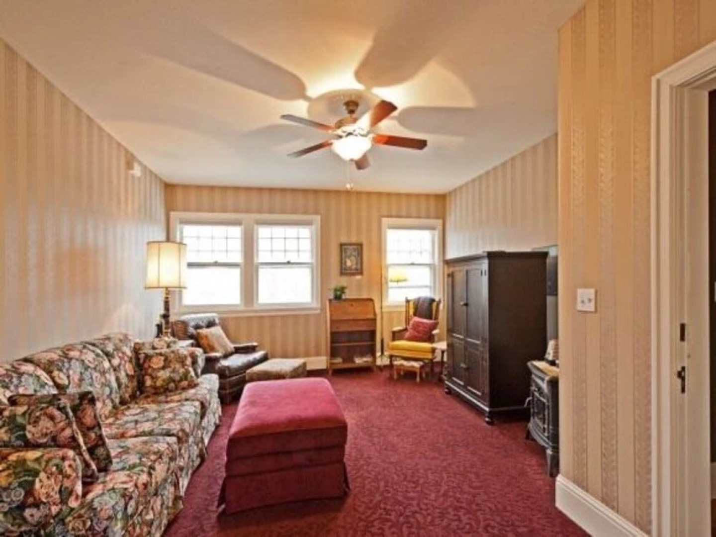 The Maxwell House Bed and Breakfast