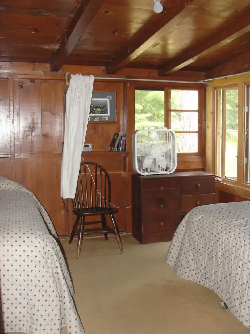 Pine Point Lodge, Resort & Motel