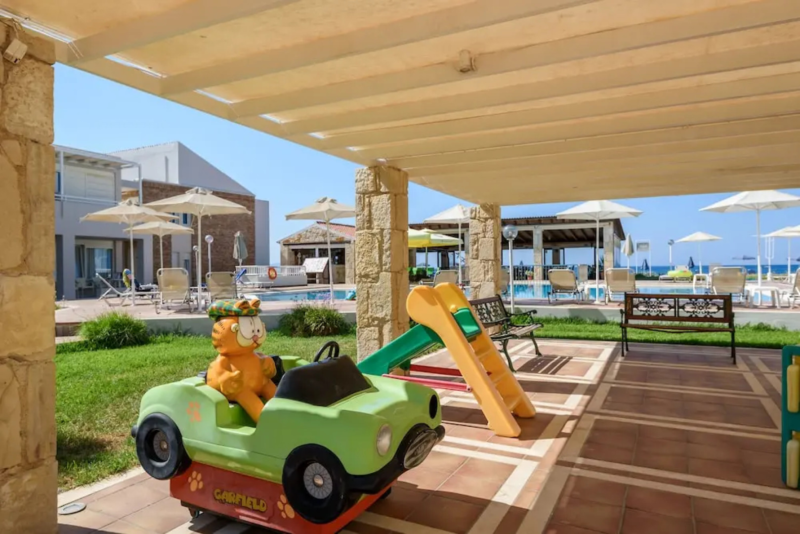 Kostakis Beach Hotel