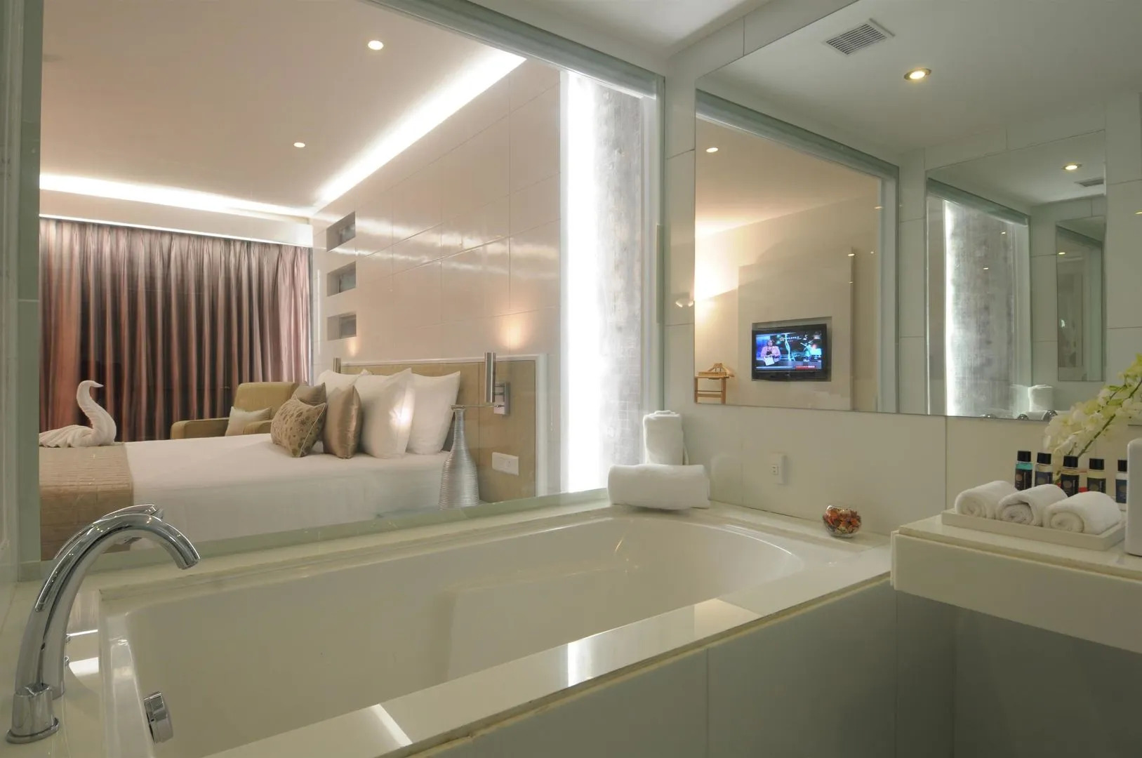 Welcomhotel by ITC Hotels, Ashram Road, Ahmedabad