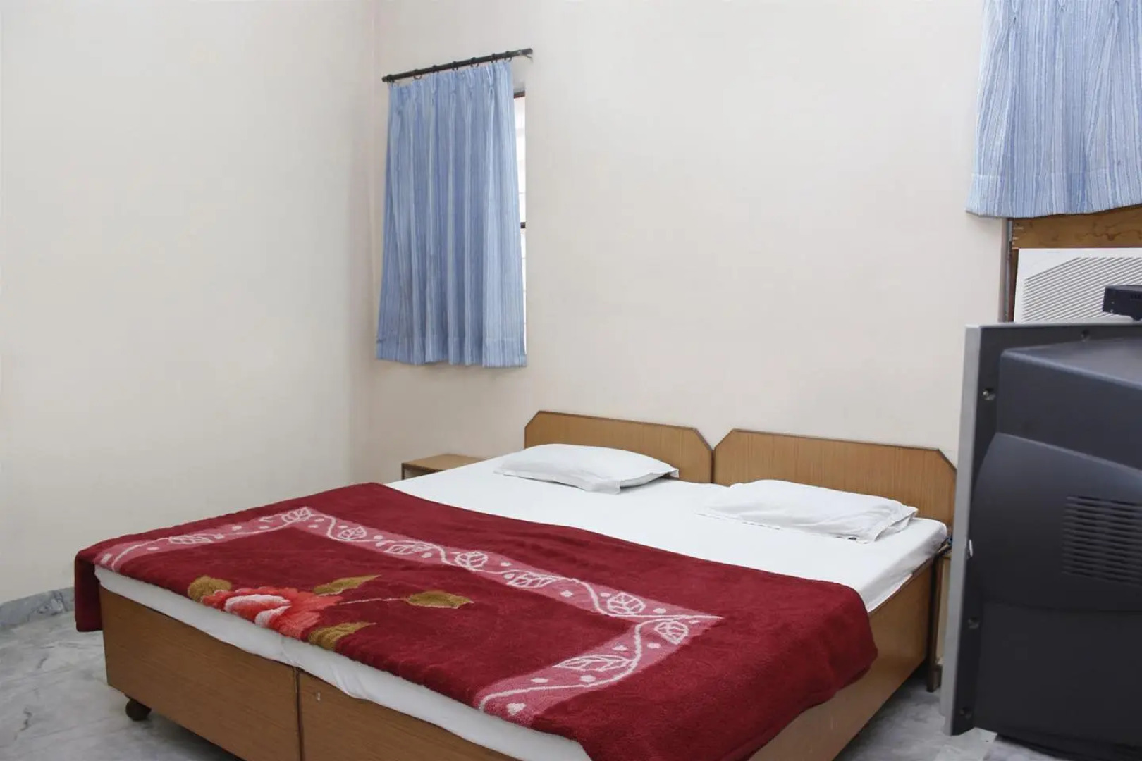 Hotel Sugandh Retreat