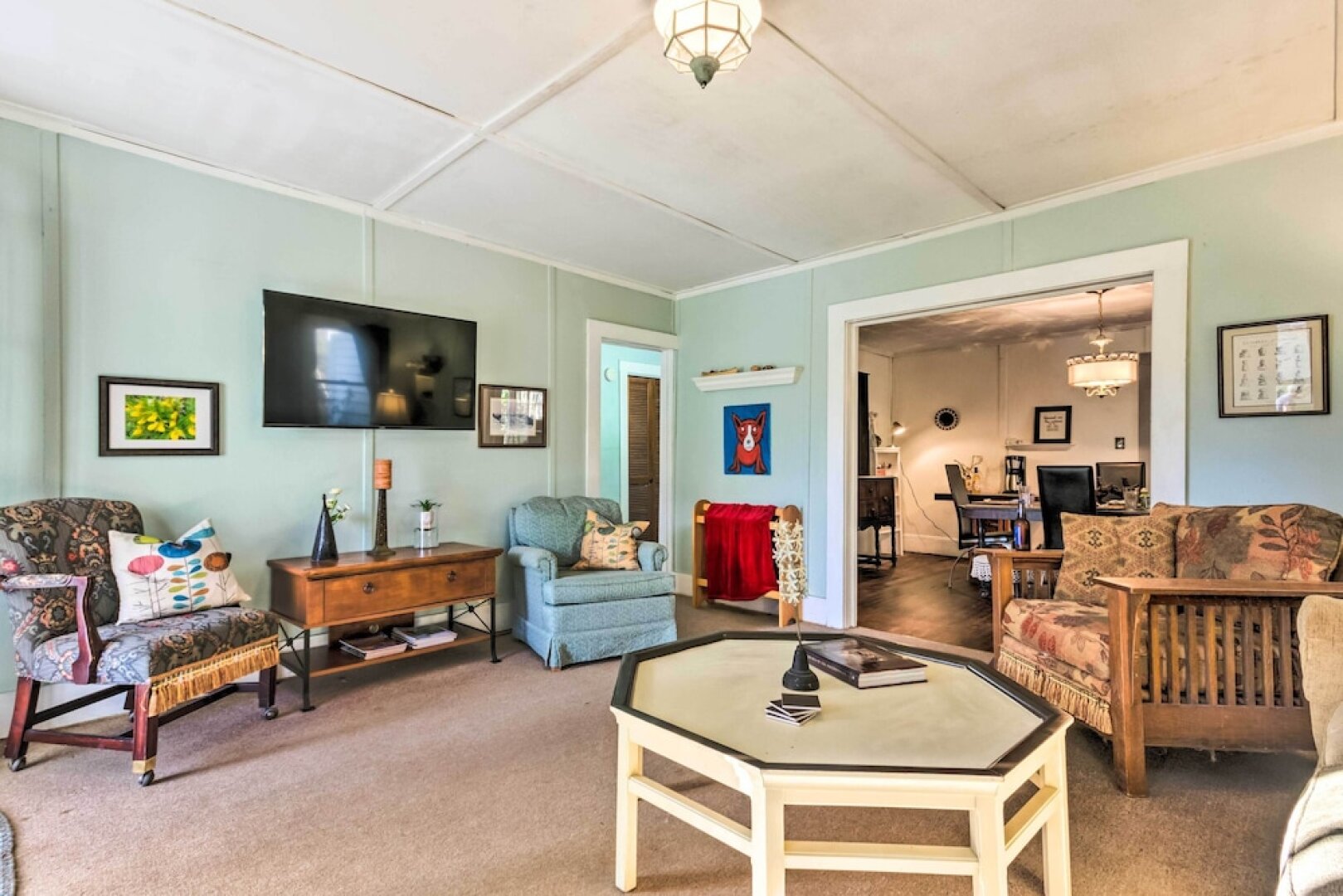 Mtn Cottage w/ Fire Pit in Newland!