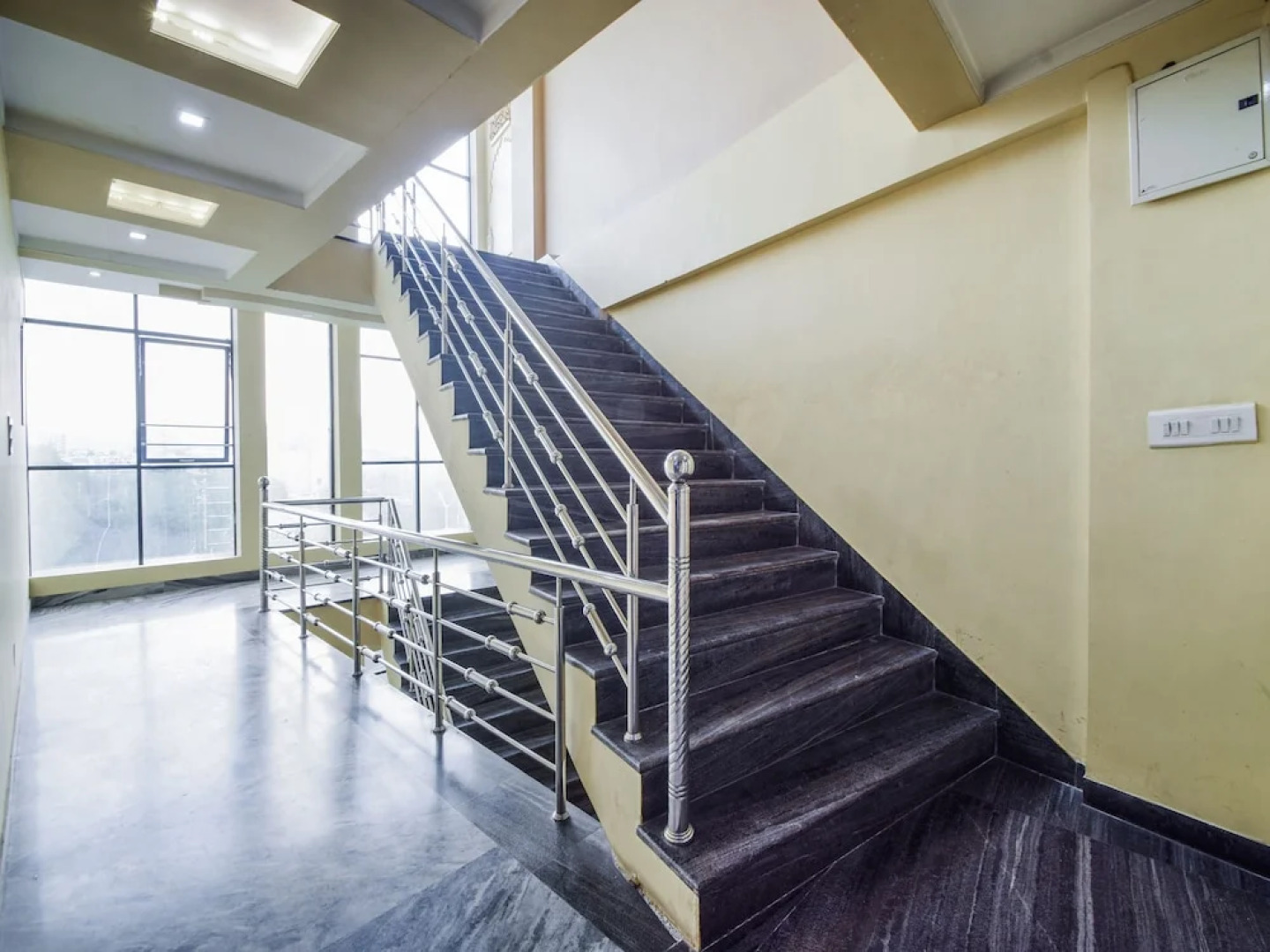 Hotel Kingdom Palace