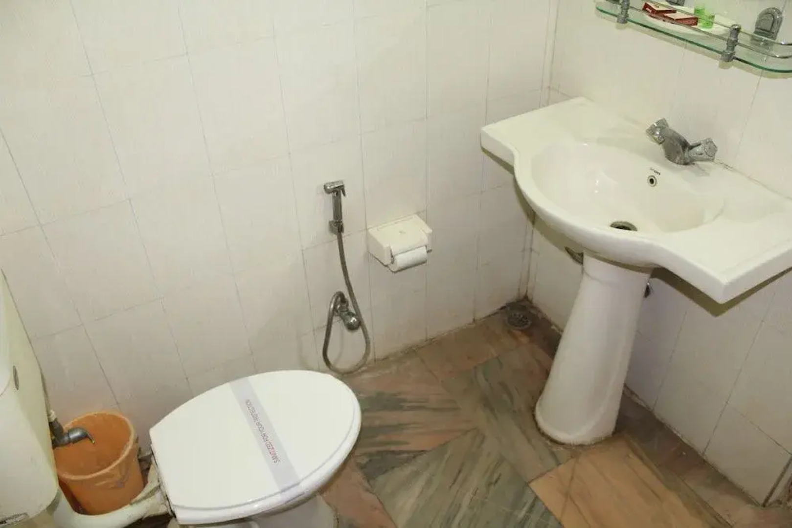 Hotel R.K international