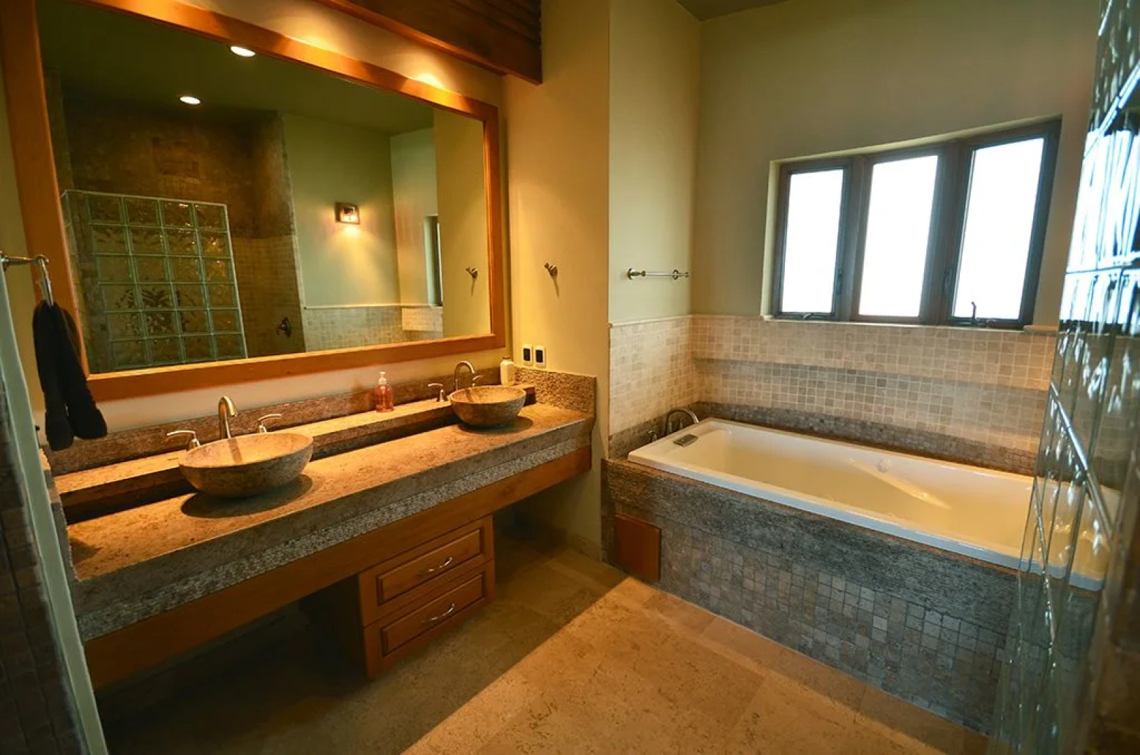 Sol Pacifico Cerritos