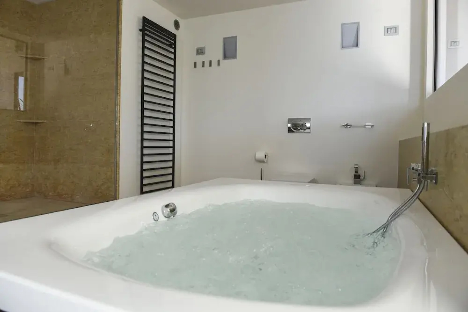 Luxury Como Lake Apartment