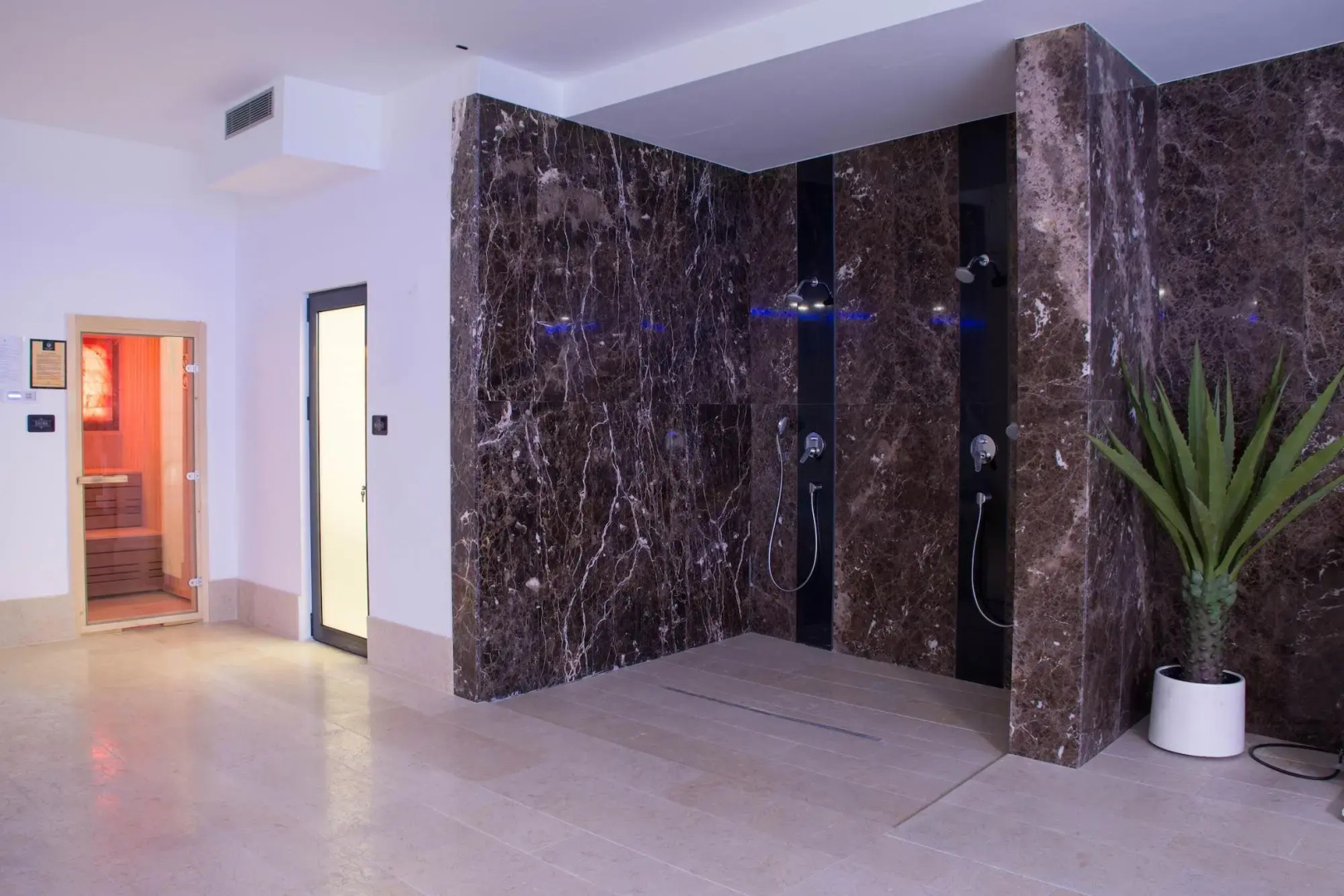 Xenon Hotel & SPA