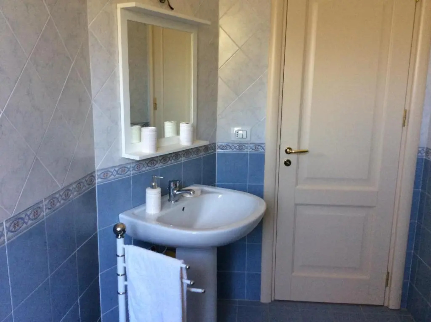 Nuovo Apt in Villa full optional con piscina e veranda vista mare a 500 mt dalla spiaggia della Scala