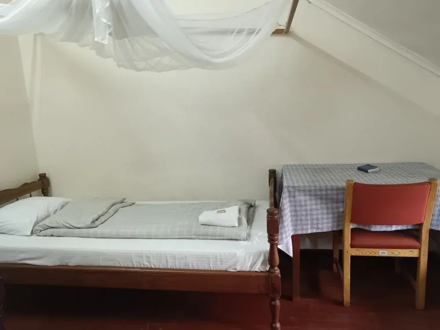 Lovasoa CCCC - Hostel