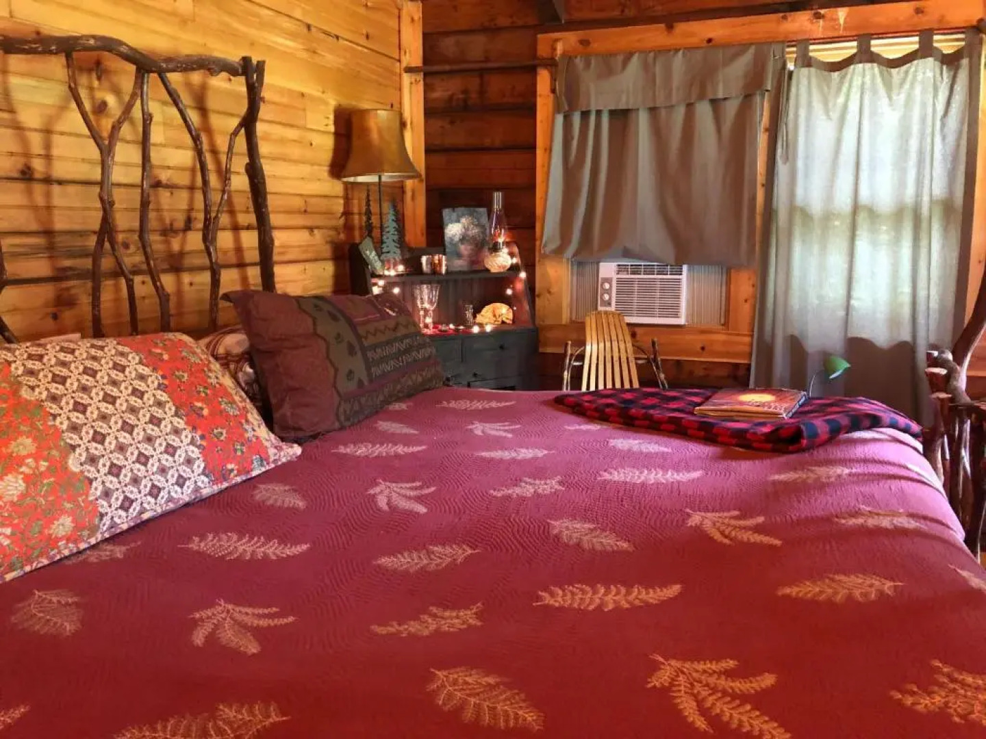 Creekwalk Inn Bed and Breakfast with Cabins