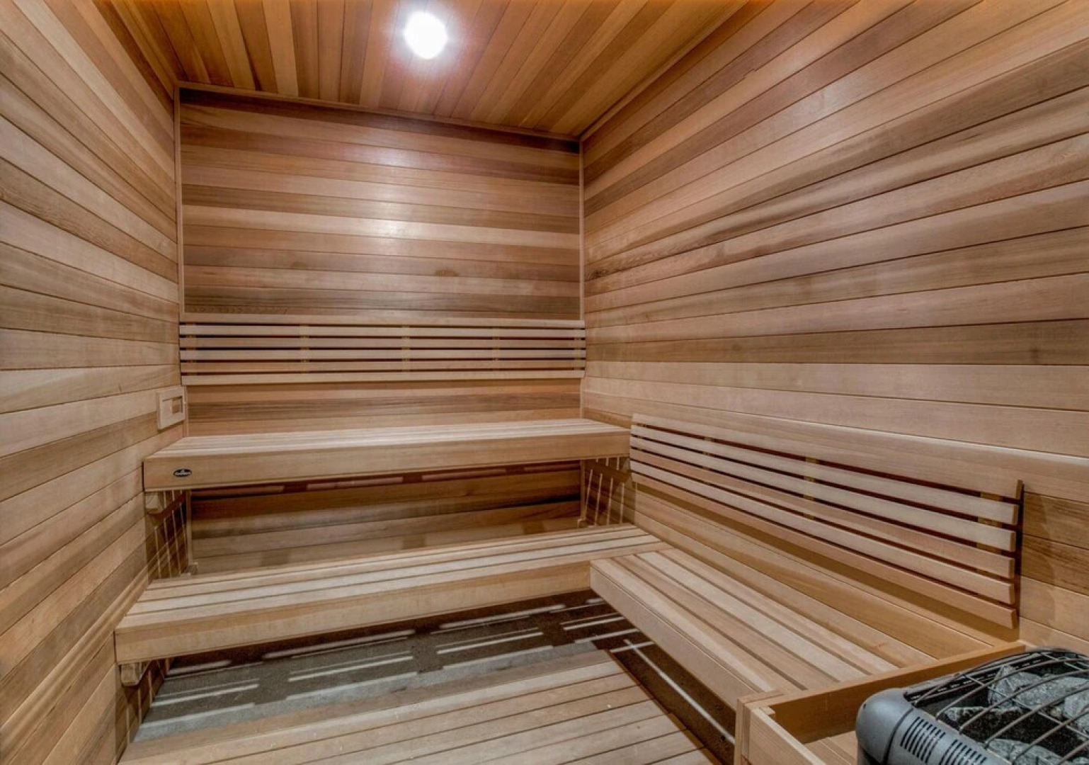 2br  Sleeps 5 - Perfect For Families, At Base Of Peak 5 2 Bedroom Condo by RedAwning