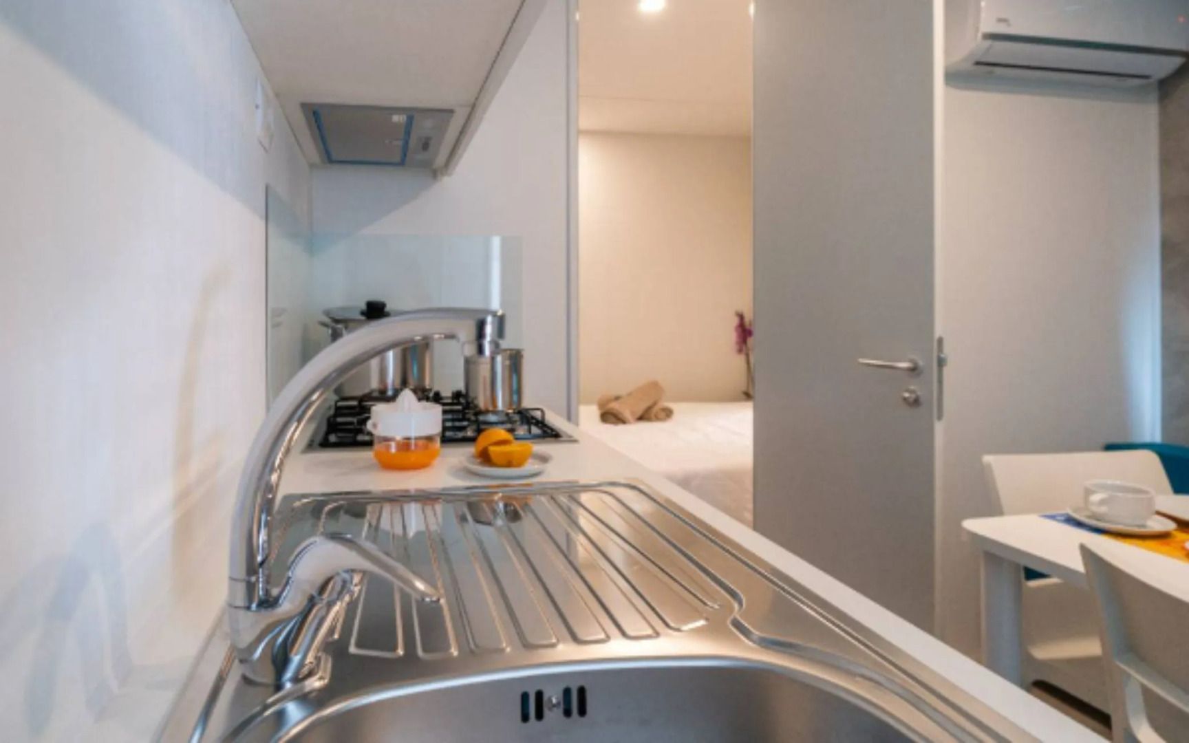 Club Del Sole Stork Family Collection