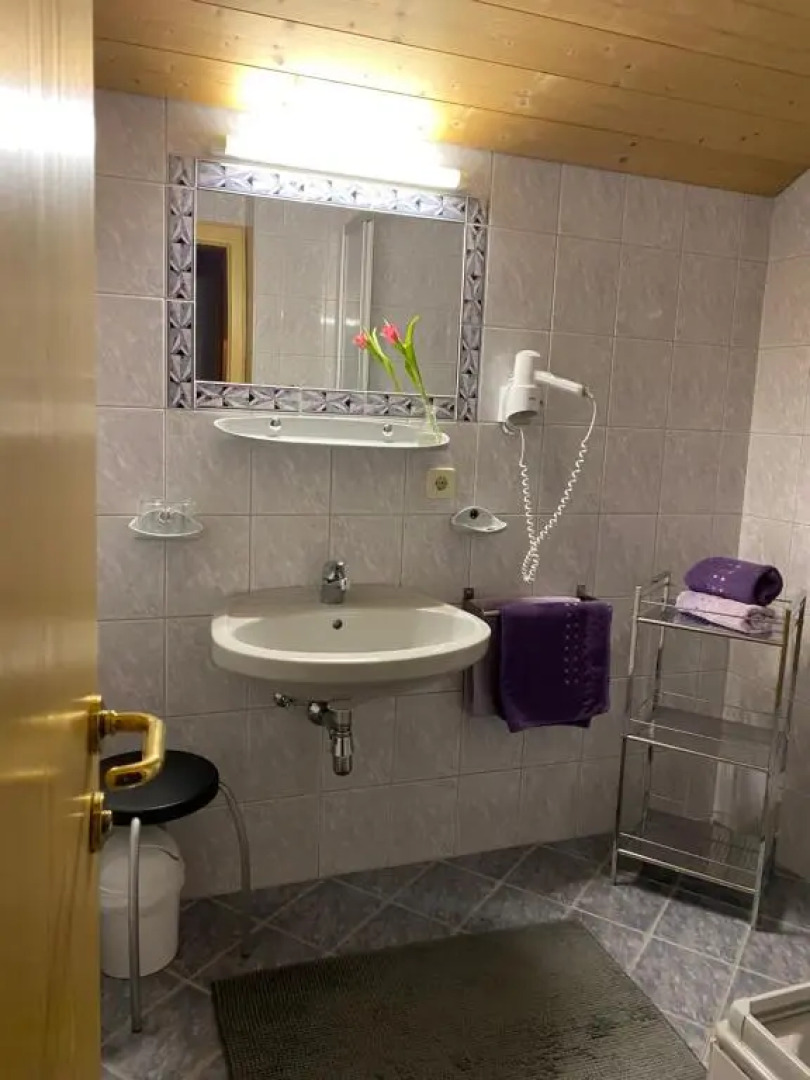 Aparts Handle und Haus Bergblick