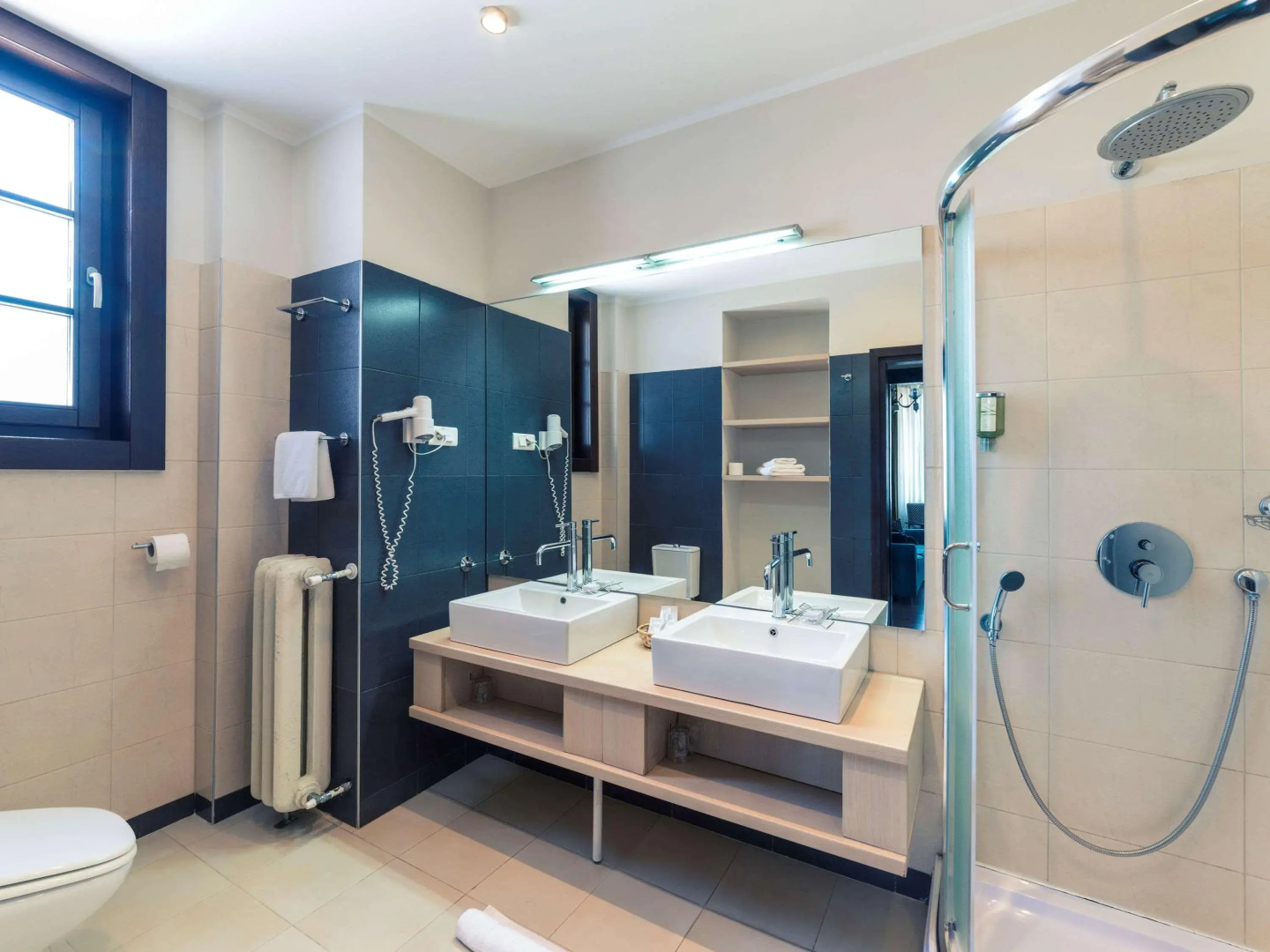 Отель Mercure Belgrade Excelsior