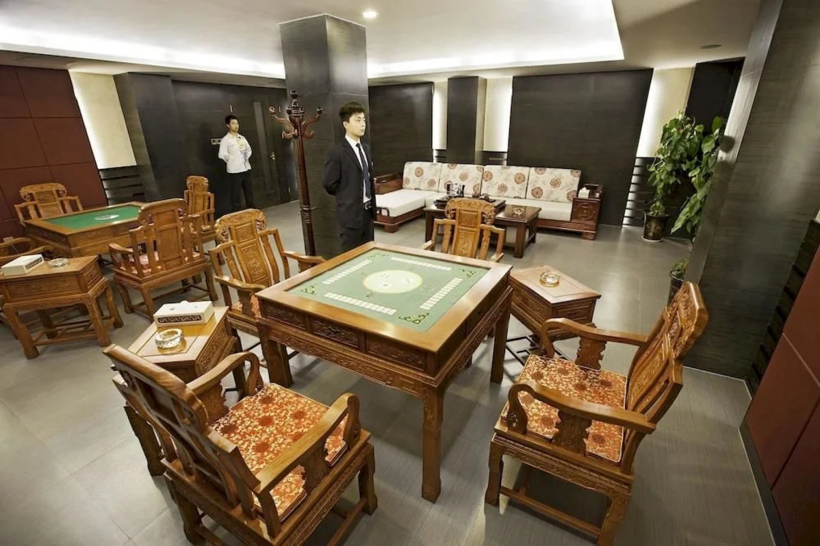 Huangjingang Holiday Hotel