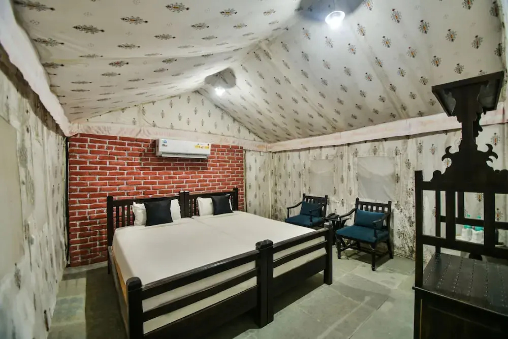 Palette-Jungle Camp By Thar Oasis