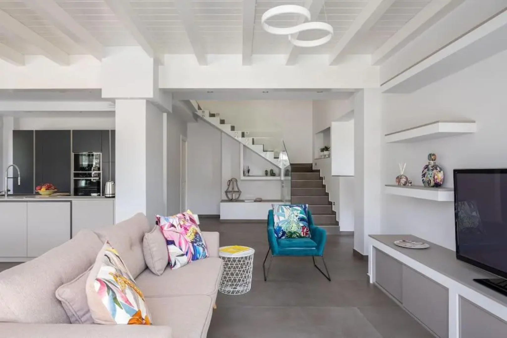 3 Bedroom Modern Villa, Pool, Savoca, East Sicily